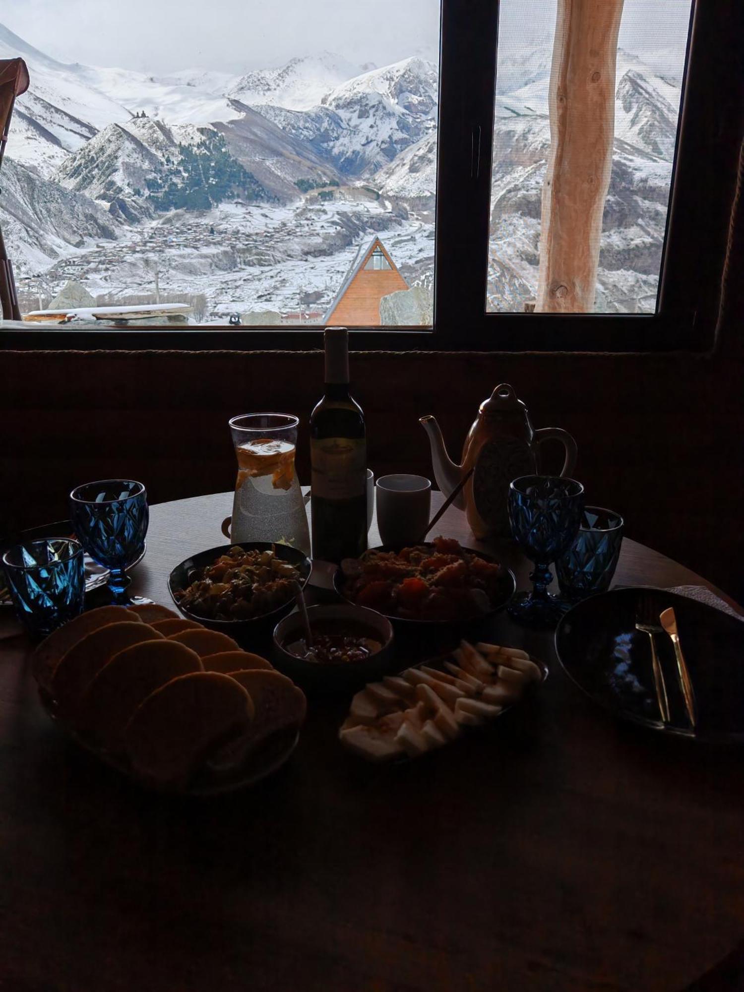 Alone Cottage Kazbegi Habitación foto